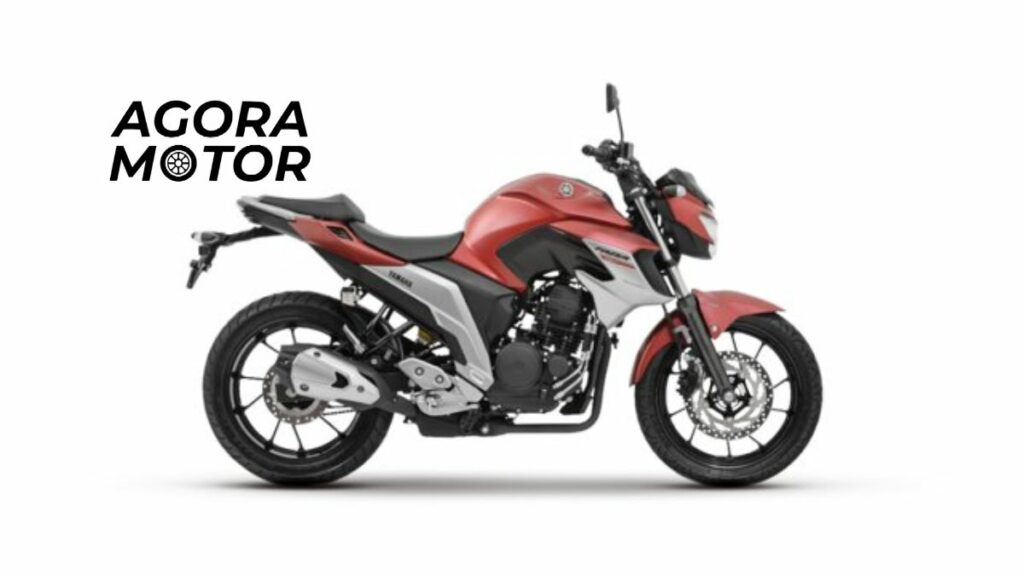 Foto de uma 250 Fazer 2007 vermelha
