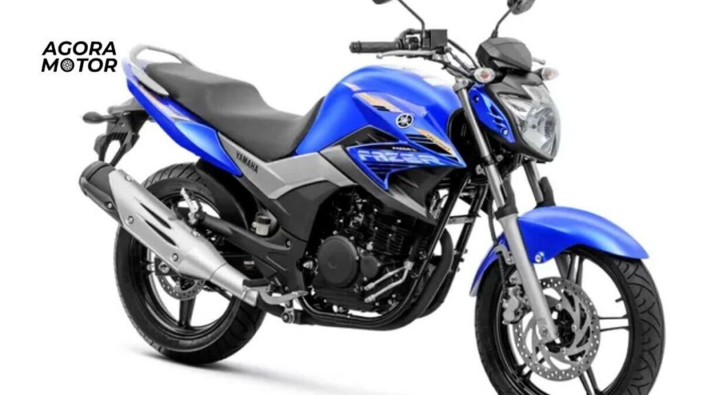Foto de uma 250 fazer 2016 azul