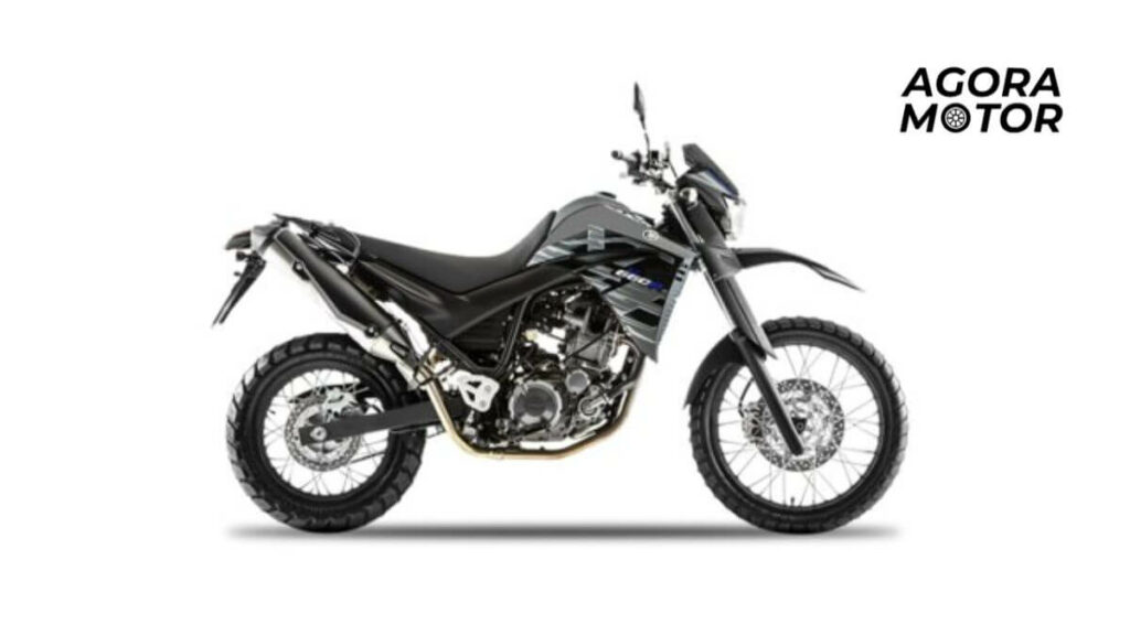 Foto de uma 660 XT 2010 preta