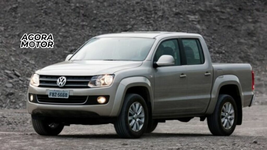 Foto de uma Amarok 2015 prata