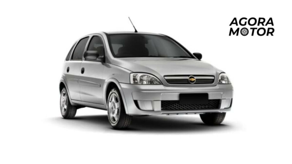 Foto de um Corsa 2002 prata