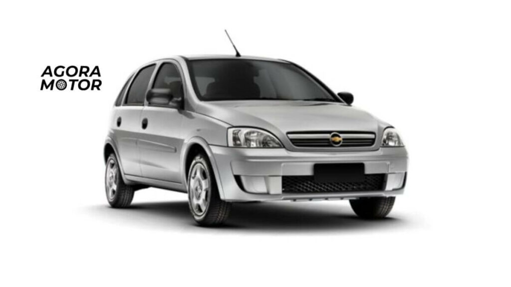 Foto de um Corsa 2006 prata