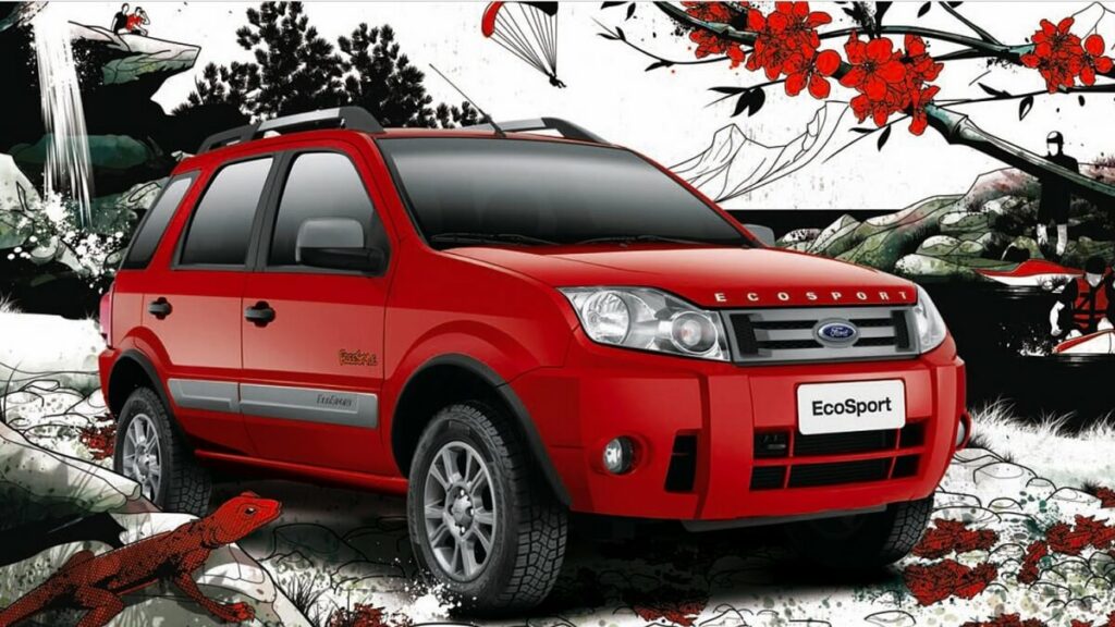 Foto frontal de uma Ford Ecosport 2010 vermelha