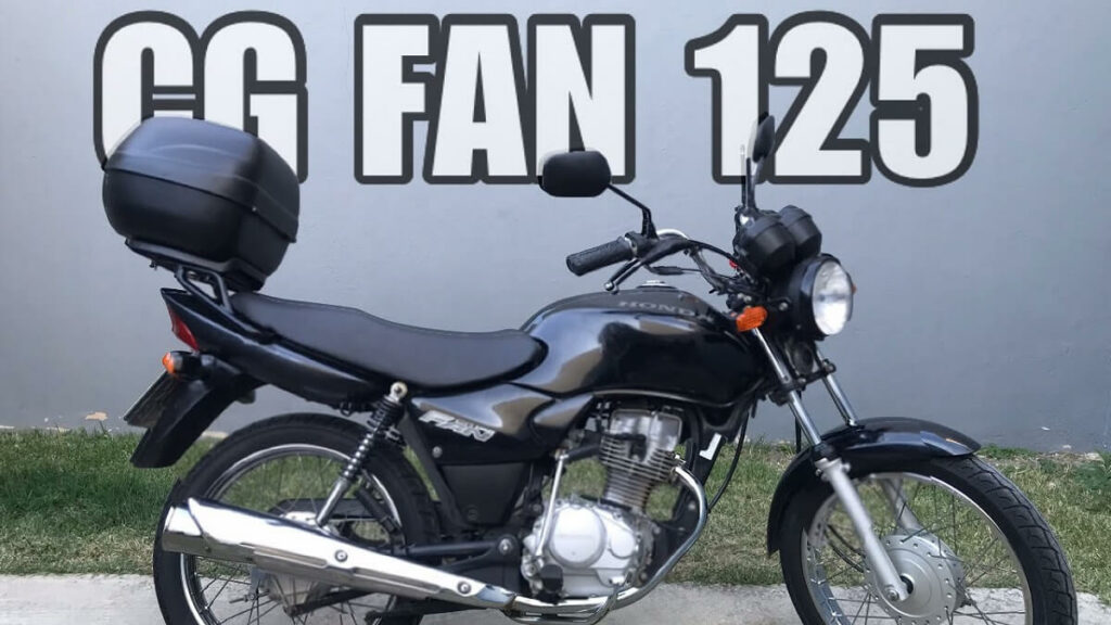 Foto de uma CG Fan 125 preta