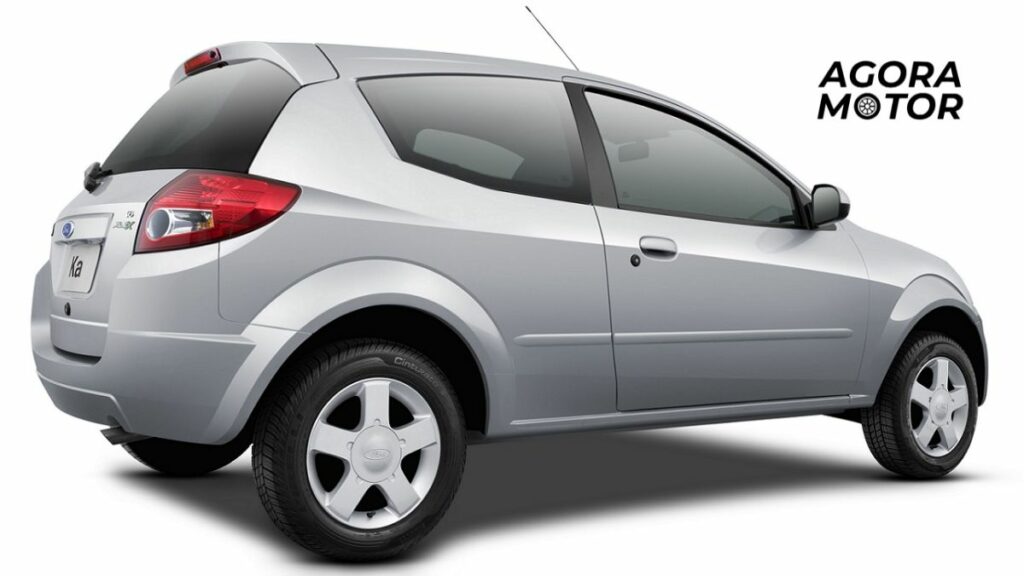 Foto de um Ford Ka 2003 cinza