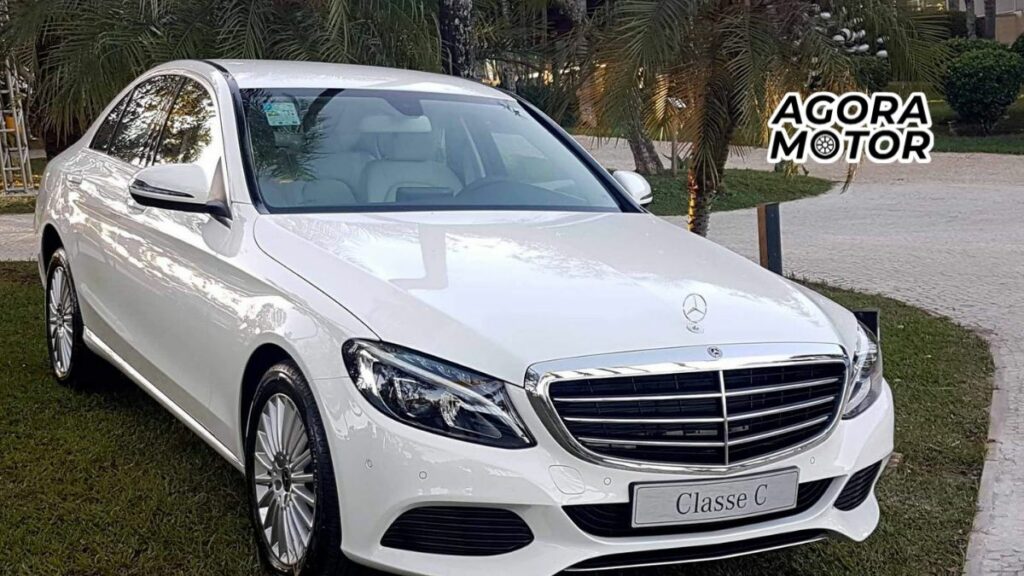 foto de um c180 2018 branco
