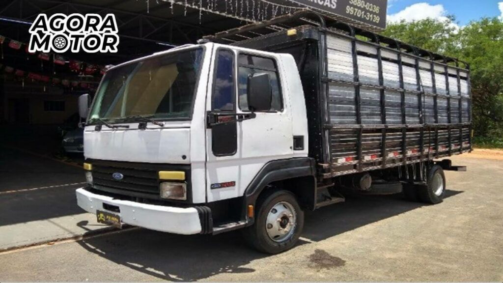 foto de um cargo 814 1998