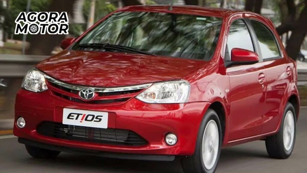 foto de um etios 2014 vermelho