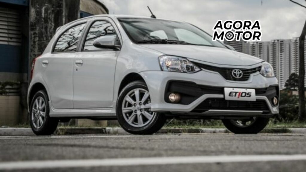 Foto de uma etios 2018 branco