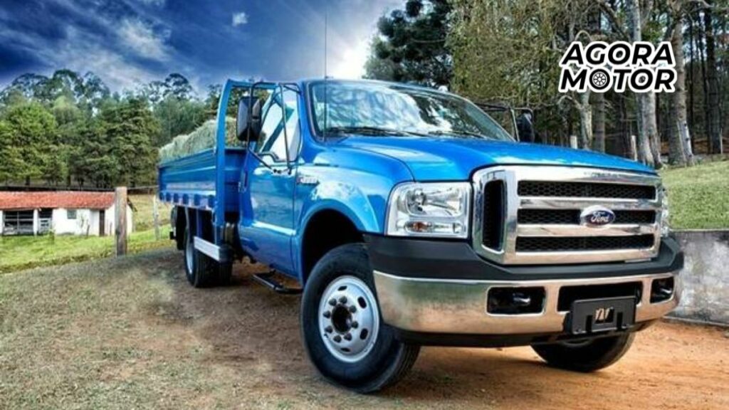 foto de uma f4000 2011 azul