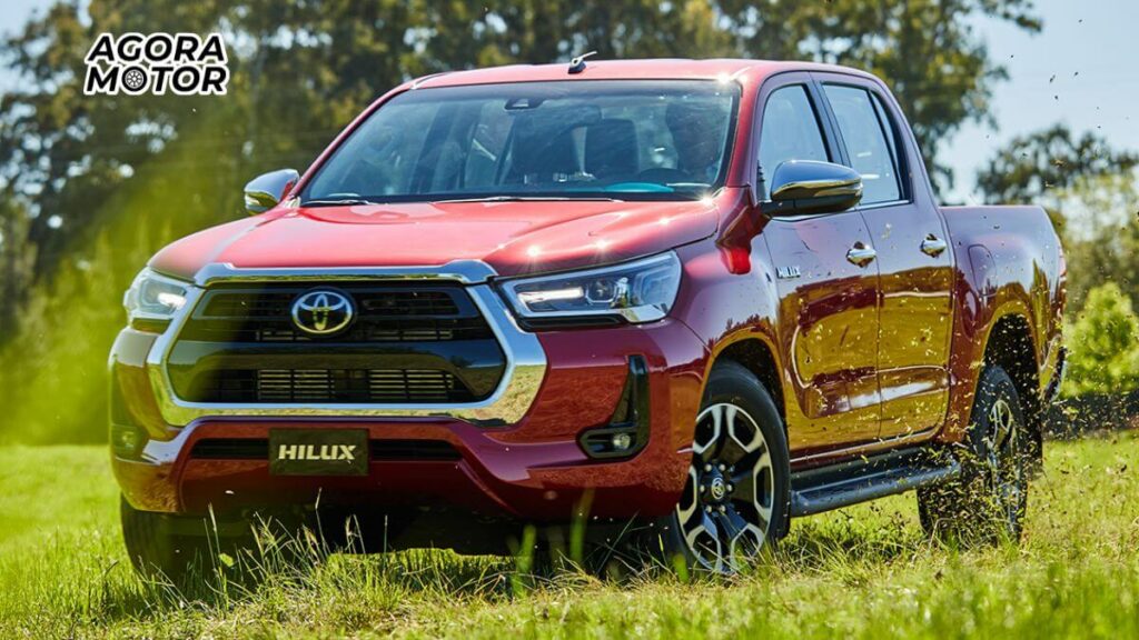 foto de uma hilux 2022 vermelha