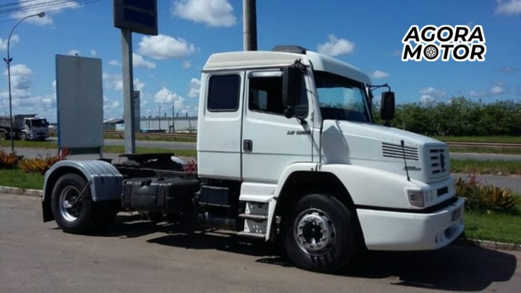 Foto de um ls 1632 2000