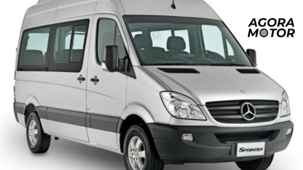 foto de uma sprinter 2015 cinza