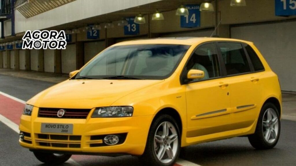Foto de um stilo 2003 amarelo