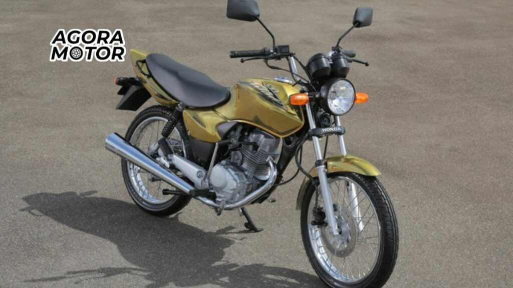Foto de uma titan 2001 amarela