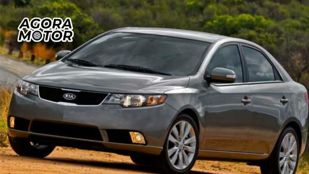 Foto de um Cerato 2011 cinza