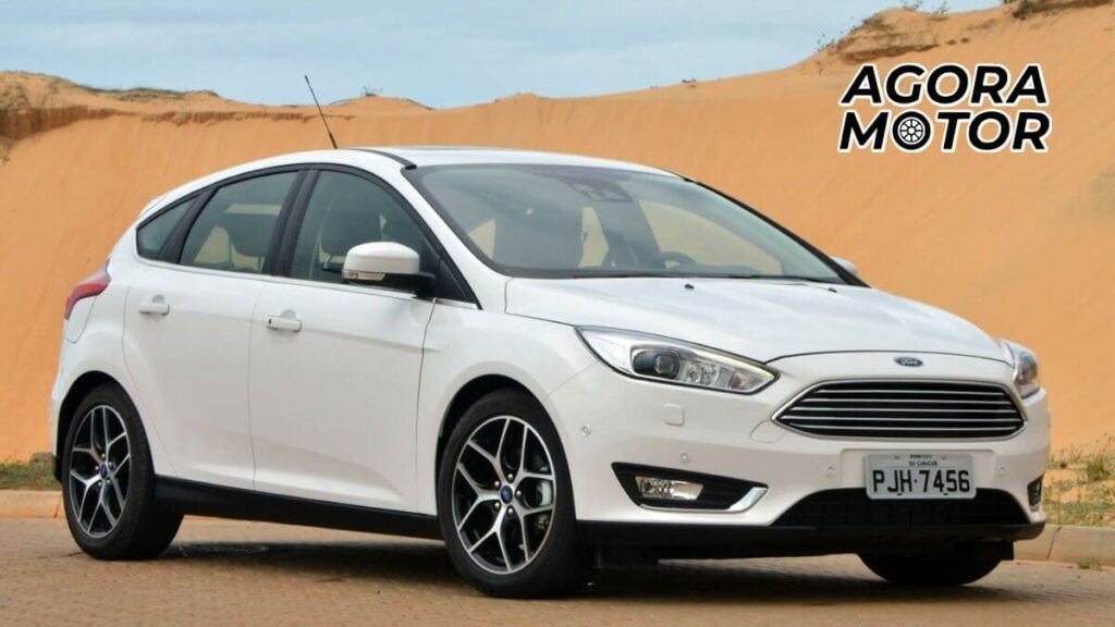 Foto de um Focus 2017 branco