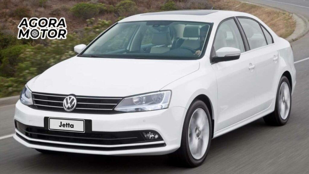 Foto de um Jetta 2017 branco