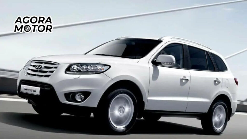 Foto de um Hyundai Santa Fé 2008 branco