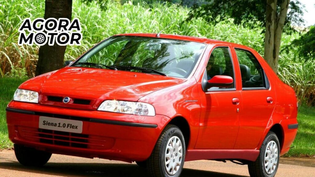 Foto de um Siena 2002 vermelha