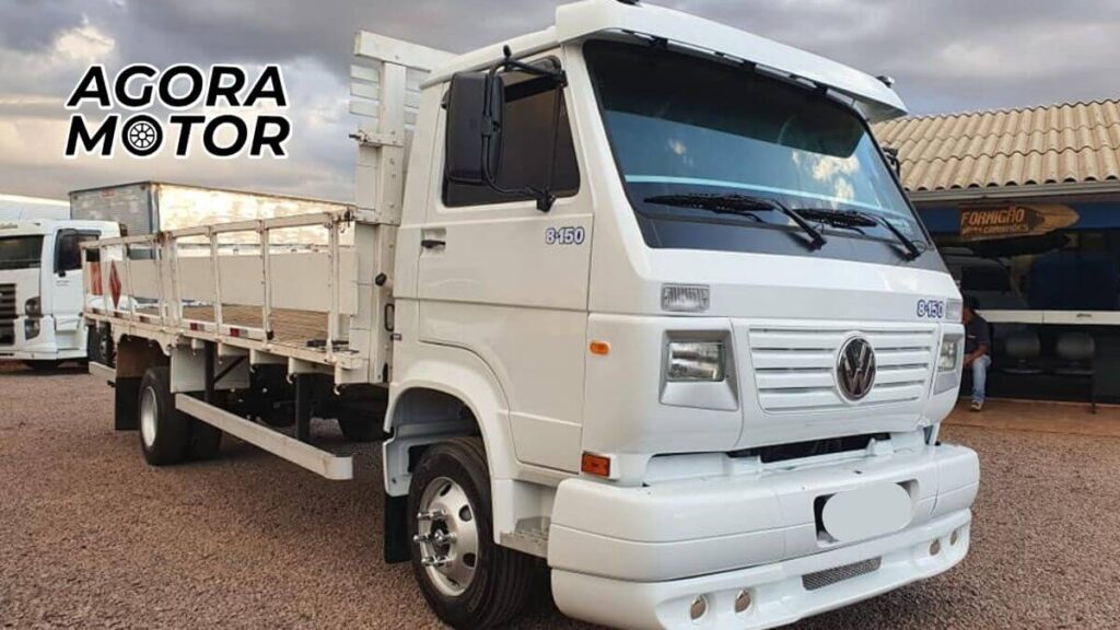 Foto de um 8-150 2004 branco