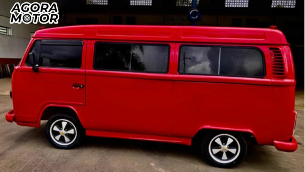 foto de uma kombi 2002