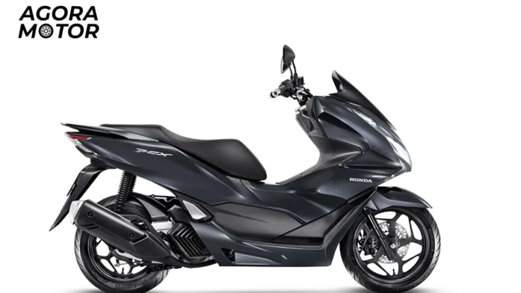foto de uma pcx 2022