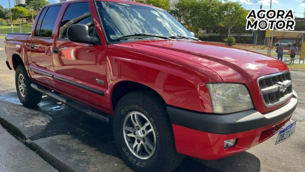 foto de uma s10 2001