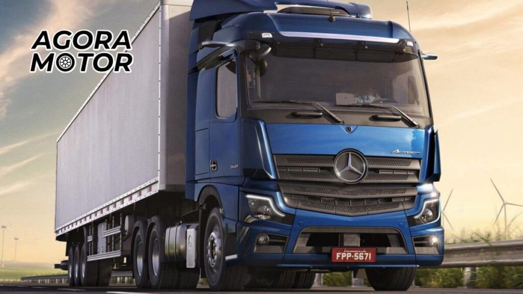 Foto de um Actros Zero Km azul