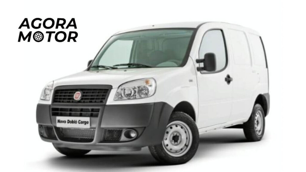 Foto de uma Doblo 2013 branca