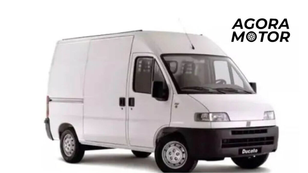 Foto de uma Ducato 1999 branca