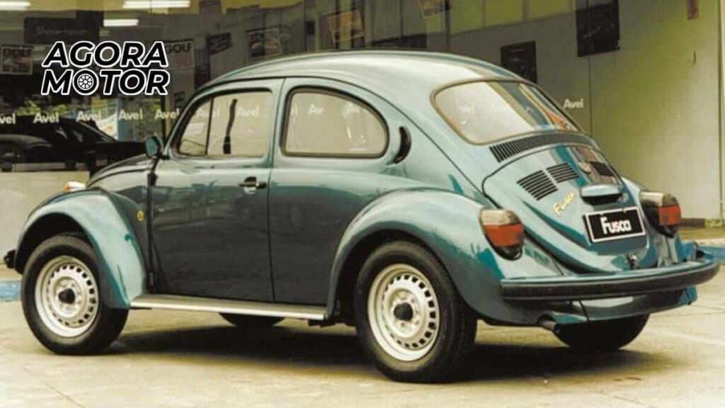 Foto de um Fusca 1996 verde