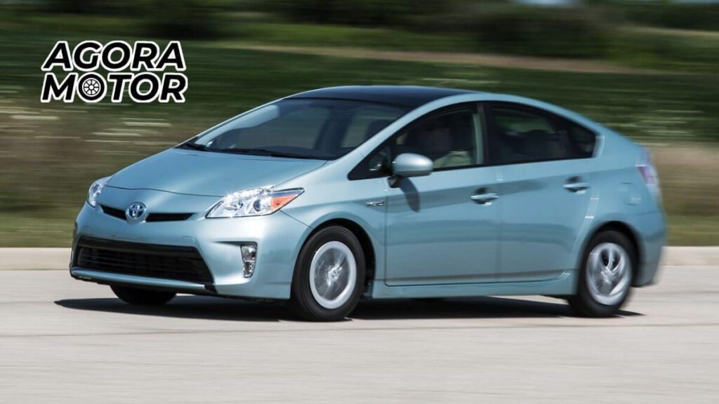Foto de um Prius 2015 prata