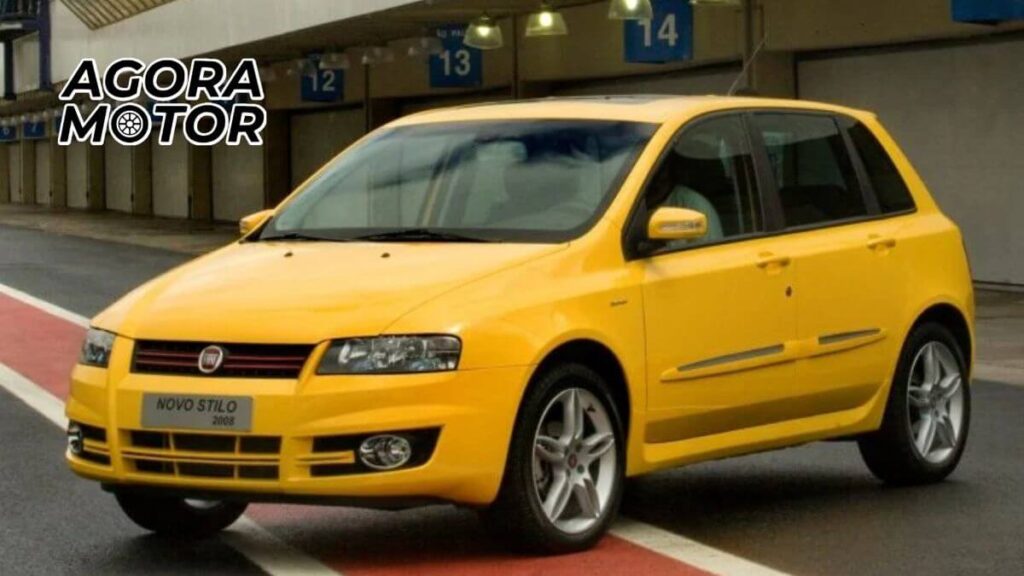 Foto de um Fiat Stilo 2009 amarelo