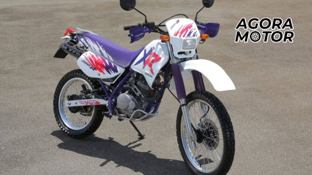 Foto de uma XR 200 R 2000