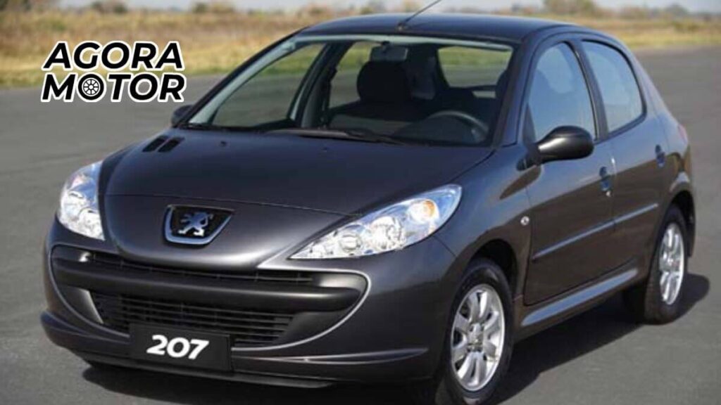 Foto de um Peugeot 207 2011 cinza