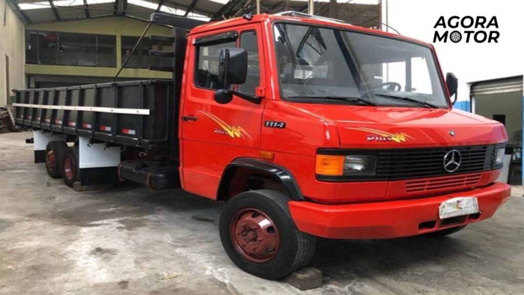 Foto de um 912 1988 vermelho