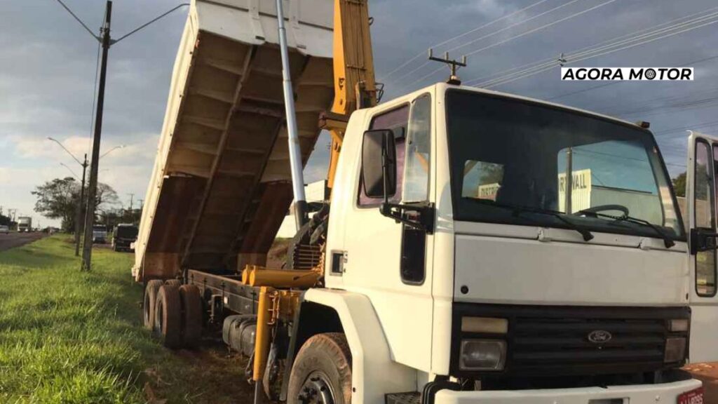 Foto de um Cargo 1415 1996