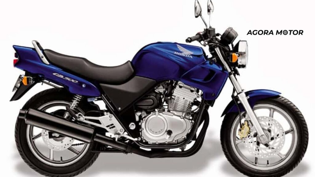 Foto de uma CB 500 2005 azul