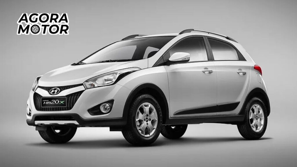 Foto de um HB20x 2013 prata