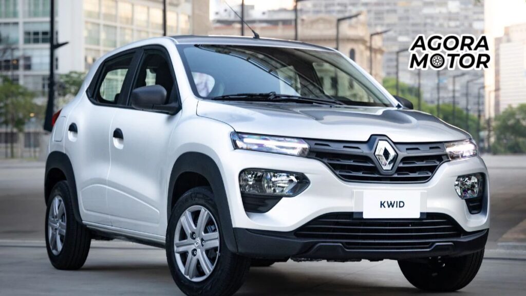 Foto de um Kwid 2023 branco