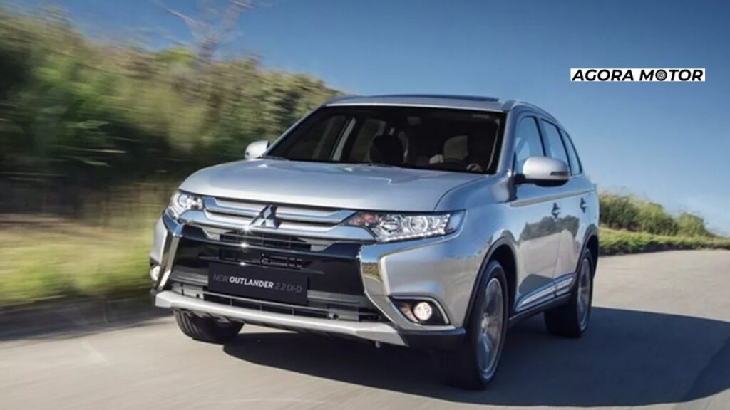 Foto de um Outlander 2017 prata