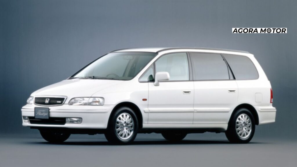 Foto de um Odyssey 1997 branco