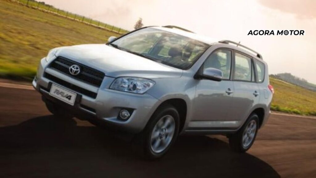 Foto de uma RAV4 2012 prata