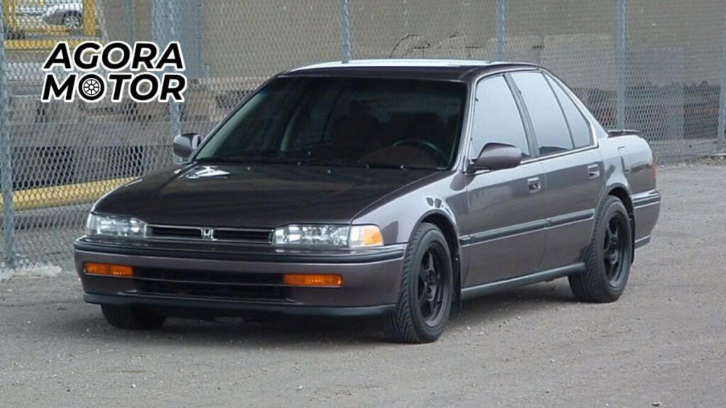 Foto de um Accord 1992 preto