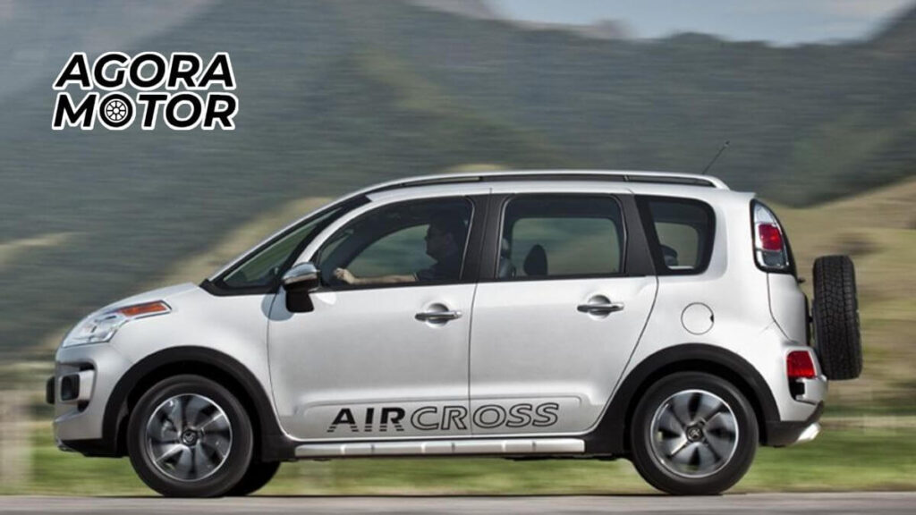 Foto de um Aircross 2014 branco