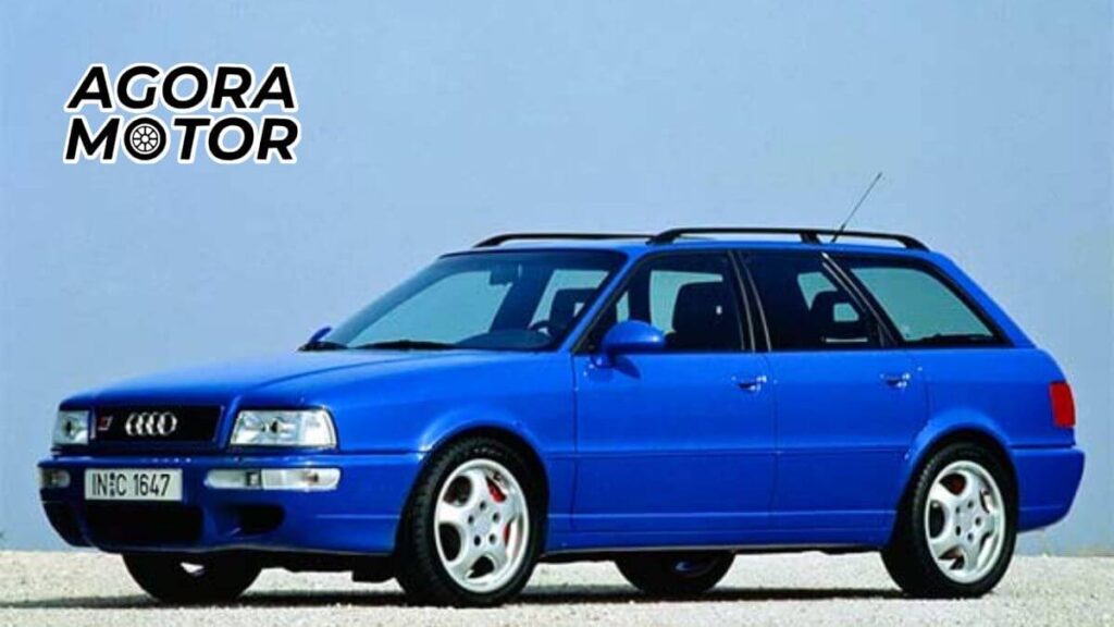 Foto de um RS2 Avant 1995 azul