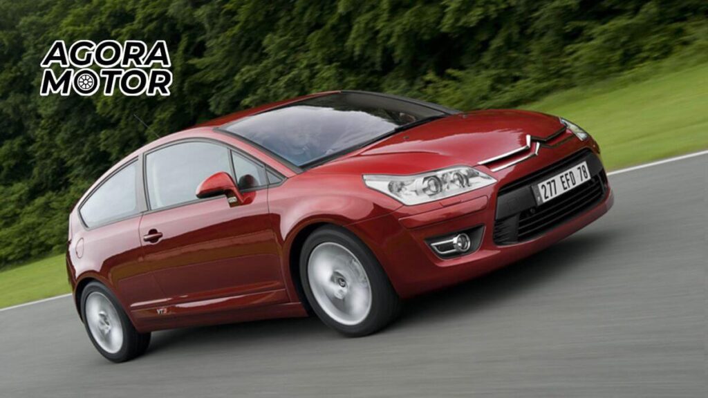 Foto de um C4 2009 vermelho