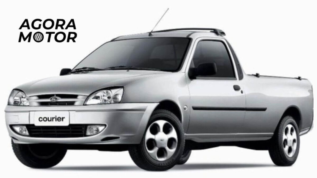 Foto de um Courier 2009 prata