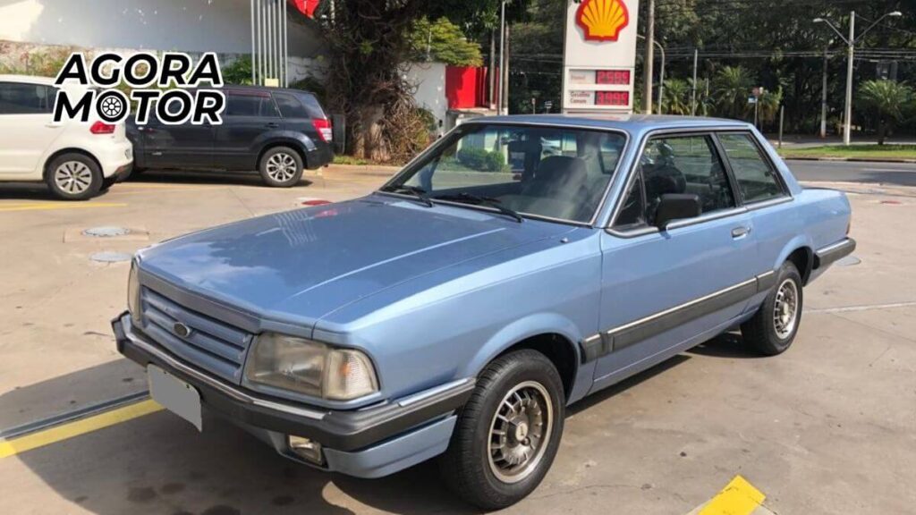 Foto de um Del Rey 1985 azul